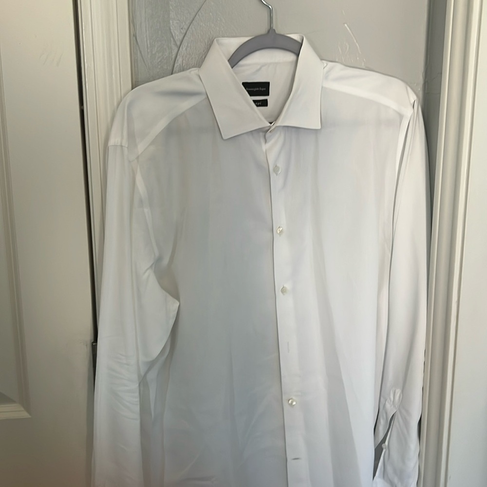Men’s white dress shirt